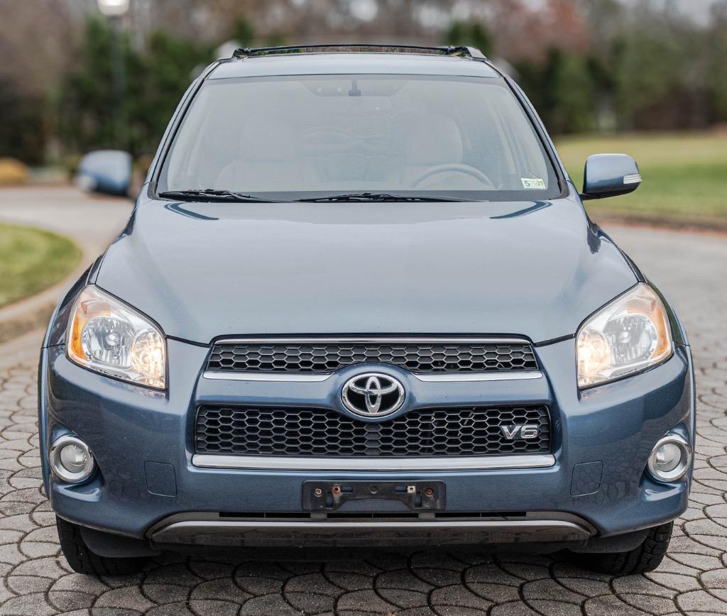 2011 Toyota RAV4 Limited's photo